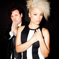 Sneaky Sound System – I'm Not Leaving