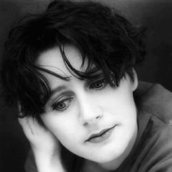 Elizabeth Fraser – Moses