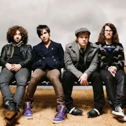 Fall Out Boy – Twin Skeleton's (Hotel In NYC)