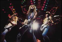 Def Leppard – How Does It Feel